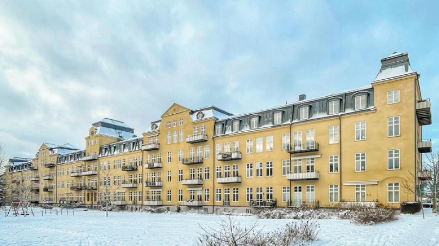 Söderby sjukhus i vinterskrud. Foto: Henrik Garlöv